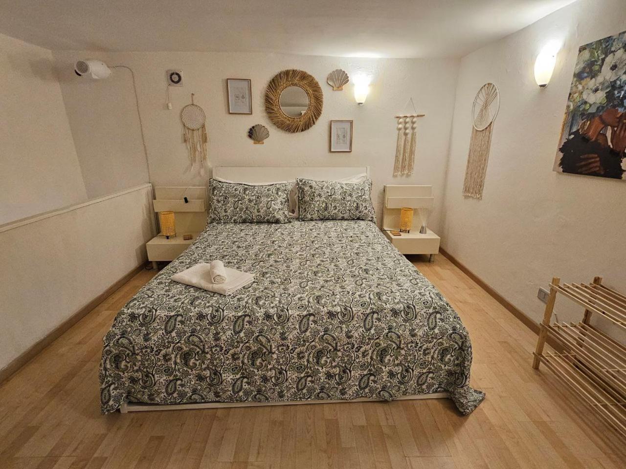 La Maison Bouganville Salerno Bagian luar foto
