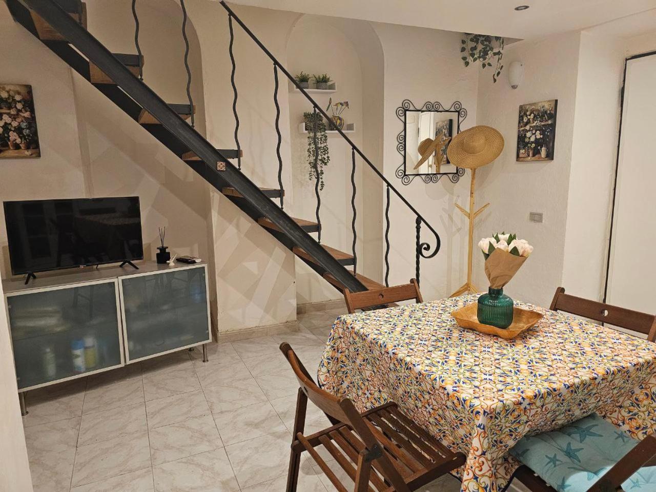 La Maison Bouganville Salerno Bagian luar foto